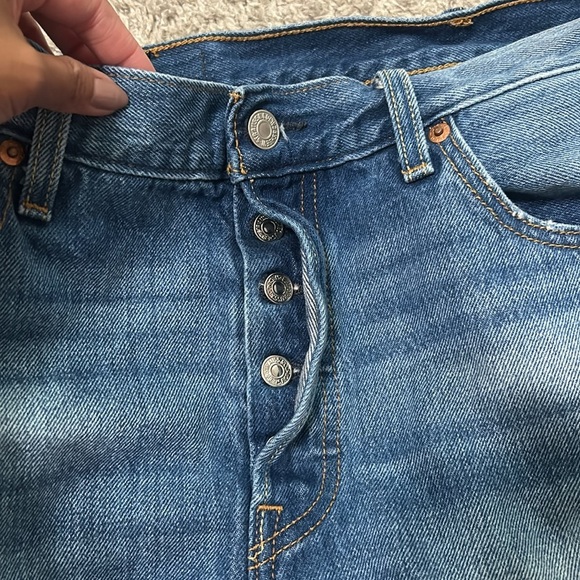 Levis Denim 501 Shorts Size 32 - Picture 4 of 4